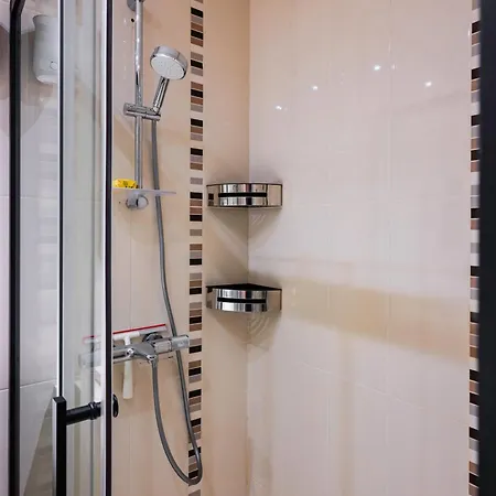 아파트 Spacious 2bd Flat With Secure Free Parking By Flat Mаnager *