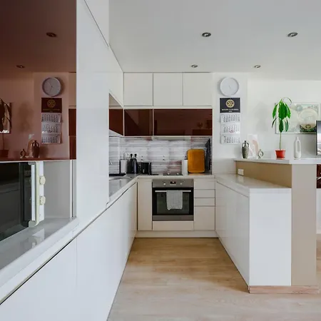 Spacious 2bd Flat With Secure Free Parking By Flat Mаnager 소피아